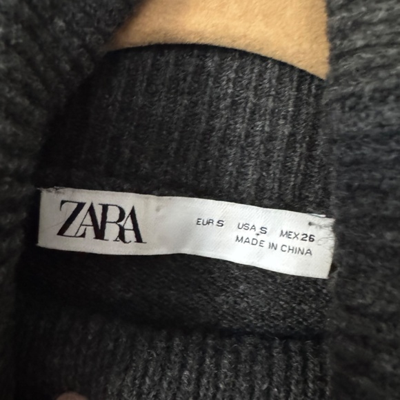 Zara Disney Christmas Mickey Mouse Gray Turtleneck Knit Jumper Sweater - Picture 5 of 7